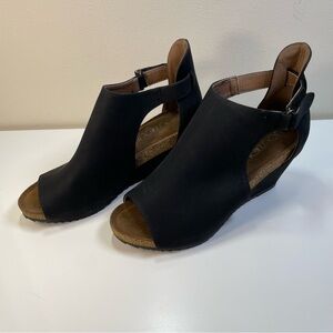 Boutique by Corkys Cork Wedge Heels Sunburst Black Size 9 Lightweight Comfy